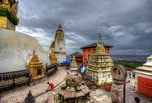 Изображение:Swayambhunath Tamqui1.jpg