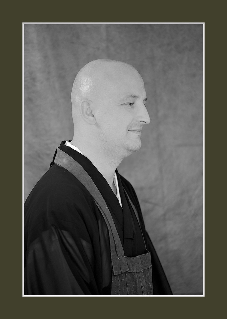 Изображение:Tam Qui Buddha News 407.jpg