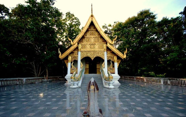 Изображение:Wat-Phra-That-Chom-Kitti.jpg