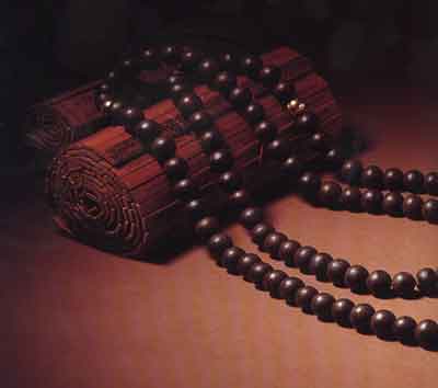 Изображение:Tam Qui Buddhist prayer beads 48.jpg