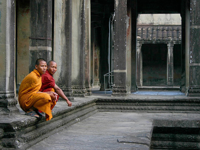 Изображение:Monk shri lanka.jpg