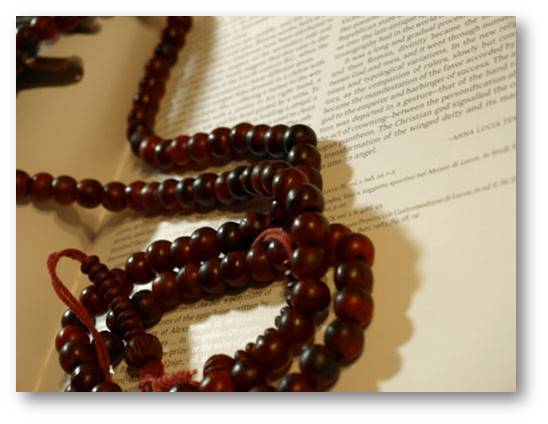 Изображение:Tam Qui Buddhist prayer beads 52.jpg