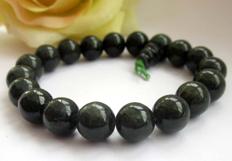 Изображение:Tam Qui Buddhist prayer beads 69.jpg