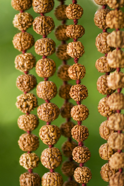 Изображение:Tam Qui Buddhist prayer beads 50.jpg